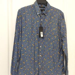 Banana Republic Untucked Slim Fit Chambray Floral Shirt. Size Small. NEW